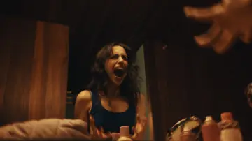 Задник до фильму"This Close" #1188611