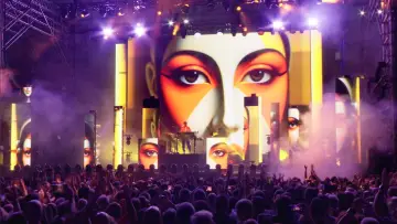 Задник до фильму"Jean-Michel Jarre - Live in Sevilla" #932282