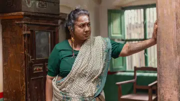 Задник до фильму"தாய் கிழவி" #536750