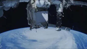 Задник до фильму"2025: The Year from Space" #541263