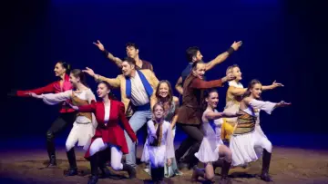 Задник до фильму"Les Folies Gruss, 50 ans à Paris" #542522