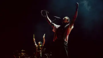 Задник до фильму"Twenty One Pilots: More Than We Ever Imagined" #767546