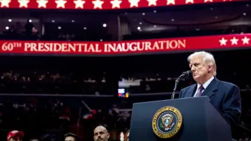 Задник до фільму "Trumps Amerika - Macht, Wandel, Widerstand" #539976