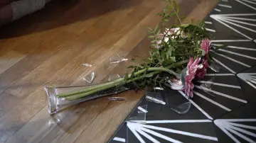Задник до фильму"De l