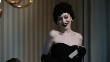 Задник до фільму "Betty