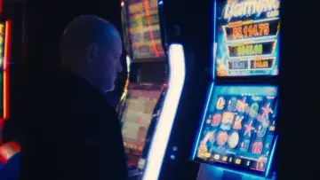 Задник до фільму "Filthy Habits" #1807729