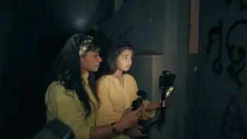 Задник до фільму "ವಿಡಿಯೋ" #1582672
