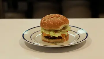 Задник до фильму"Hamburger Heaven" #960921