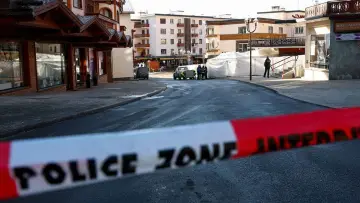 Задник до фильму"Incendie de Crans-Montana : révélations sur une tragédie" #543622