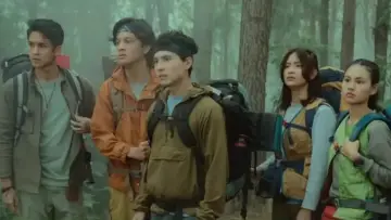 Задник до фильму"Petaka Gunung Welirang" #926723