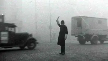Задник до фільму "Et Londres disparut dans le brouillard" #774070