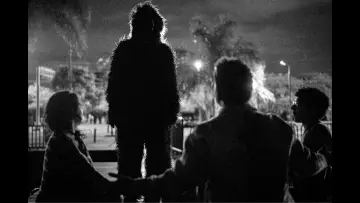 Noite do Australopithecus постер