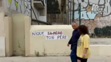 Задник до фільму "Les pères sont des mères juives comme les autres" #780491
