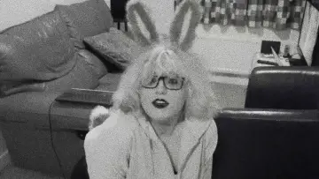 Задник до фильму"Pet Bunny" #776153