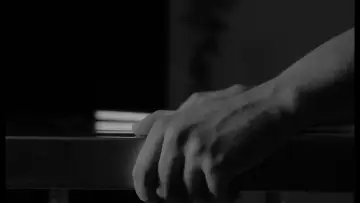 Задник до фільму "Please Hold On" #777664