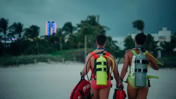 Задник до фільму "Neon Reef" #777062