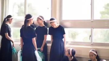Задник до фильму"トロフィー" #850529