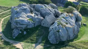 Задник до фільму "Finistère, ces Bretons du bout du monde" #777330