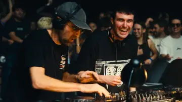 Задник до фильму"Fred again.. & Thomas Bangalter: Live at Alexandra Palace in London (USB002)" #790868