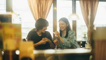Задник до фільму "このごにおよんで愛など" #1822117