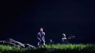 Задник до фільму "Ken Hirai 30th Anniversary Ken