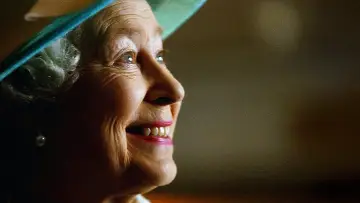 Задник до фільму "Queen Elizabeth II: Her Story, Our Century" #1433470