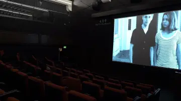 Задник до фильму"Love on the Silver Screen" #874715