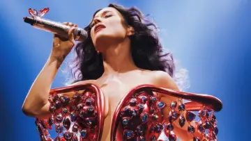 Задник до фильму"Katy Perry: The Lifetimes Tour - Live from Paris" #833169