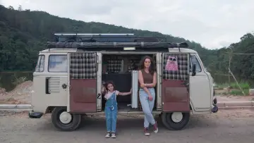 Задник до фільму "Eu, a Kombi e a Garotinha que Encontrei no Meio do Caminho" #1527968