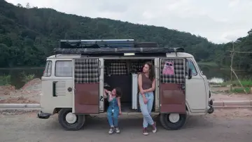 Задник до фільму "Eu, a Kombi e a Garotinha que Encontrei no Meio do Caminho" #1527970