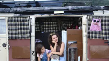 Задник до фільму "Eu, a Kombi e a Garotinha que Encontrei no Meio do Caminho" #1527978