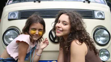 Задник до фільму "Eu, a Kombi e a Garotinha que Encontrei no Meio do Caminho" #1527982