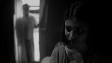 Задник до фильму"সাঁকোটা দুলছে" #915232