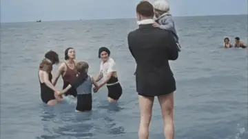 Задник до фильму"1936, le Front Populaire, entre joie et colères" #844751