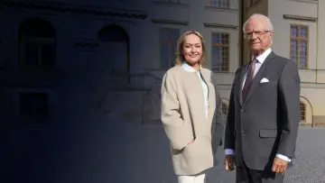Задник до фильму"Kungen 80 år - intervju" #824891