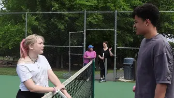 Задник до фильму"Tennis Anyone" #824357