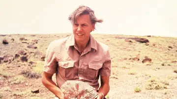Задник до фильму"Making Life on Earth: Attenborough’s Greatest Adventure" #916413