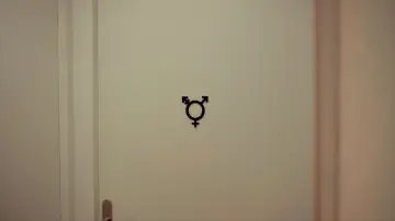 Задник до фильму"Bathroom Bill" #823861