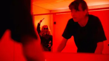 Задник до фильму"Bathroom Bill" #823864