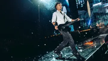 Задник до фильму"谢霆锋2026进化演唱会成都站" #822232