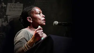 Задник до фильму"Christiane Taubira : une loi pour mémoire" #820015