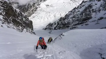 Задник до фільму "Sophie Lavaud - The Final Summit" #823846