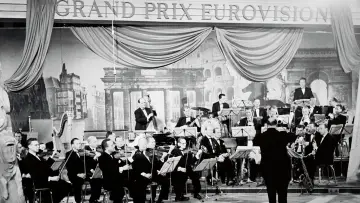 Задник до фильму"70 Jahre ESC - More than Music" #820653