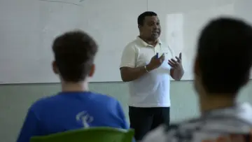 Задник до фильму"Globalização e Tecnologia: Impactos no Cotidiano" #845126