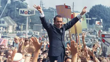 Задник до фильму"The Rise and Fall of Richard Nixon" #878176