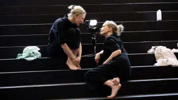 Задник до фільму "National Theatre Live: Electra/Persona" #1616185