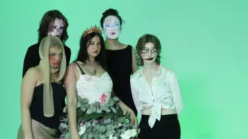 Задник до фільму "Doll Parts" #846901