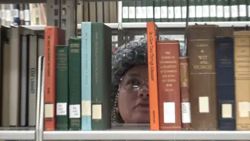 Задник до фильму"The Librarian Stops the Drug Problem" #826692