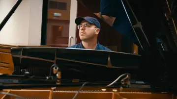 Задник до фильму"Sleeping At Last: Light Carries On" #820790