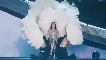 Задник до фильму"Dua Lipa: Live From Mexico" #816818